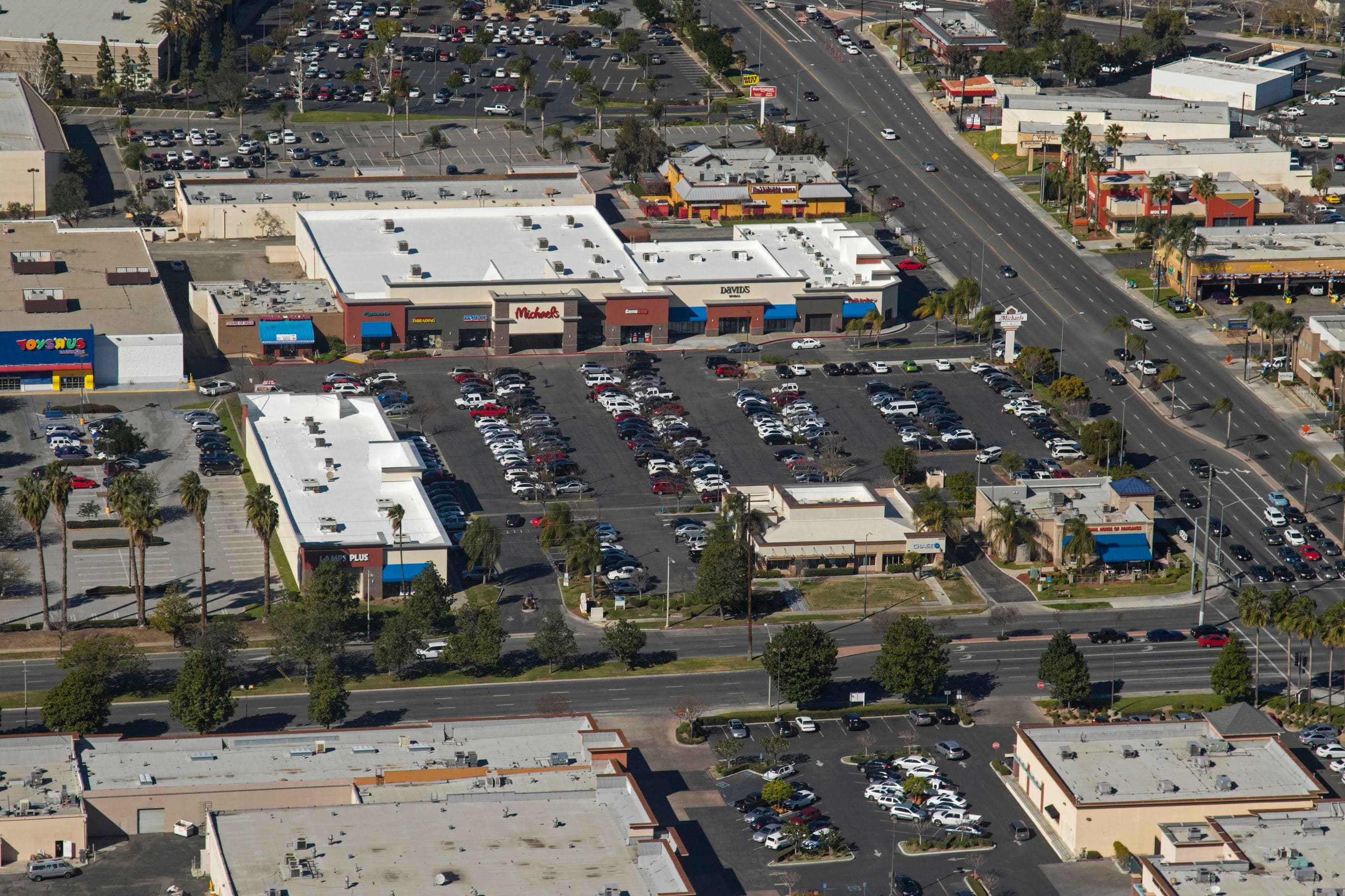 Theo Management Begins Property Management for Michael's Plaza